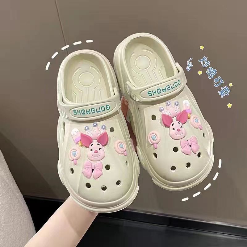卡通可爱莓熊厚底洞洞鞋女夏外穿包头静音网红时尚沙滩休闲拖鞋
